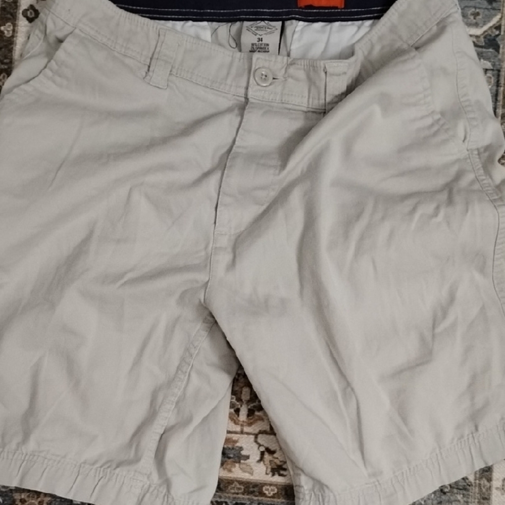 St. John's Bay Tan Flat Front Shorts Lightweight Casual Khakis 34